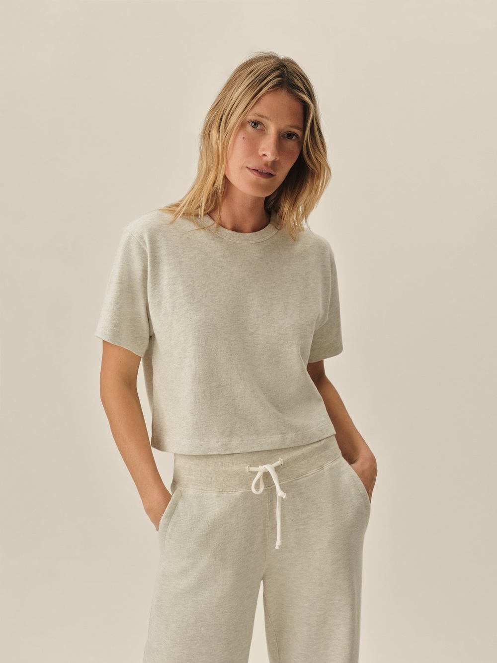 Buck Mason Field-Spec Boyfriend Crop Tee Heather Oat Short-Sleeve Top Ribbed